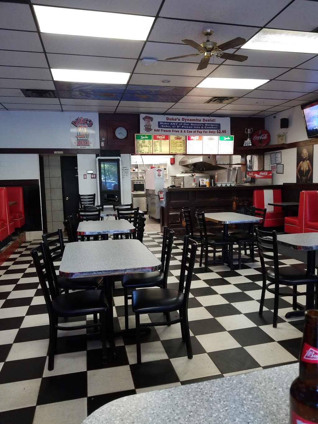 Dukes Diner | 11636 87 Ave NW, Edmonton, AB T6G 0Y2, Canada | Phone: (780) 431-0380