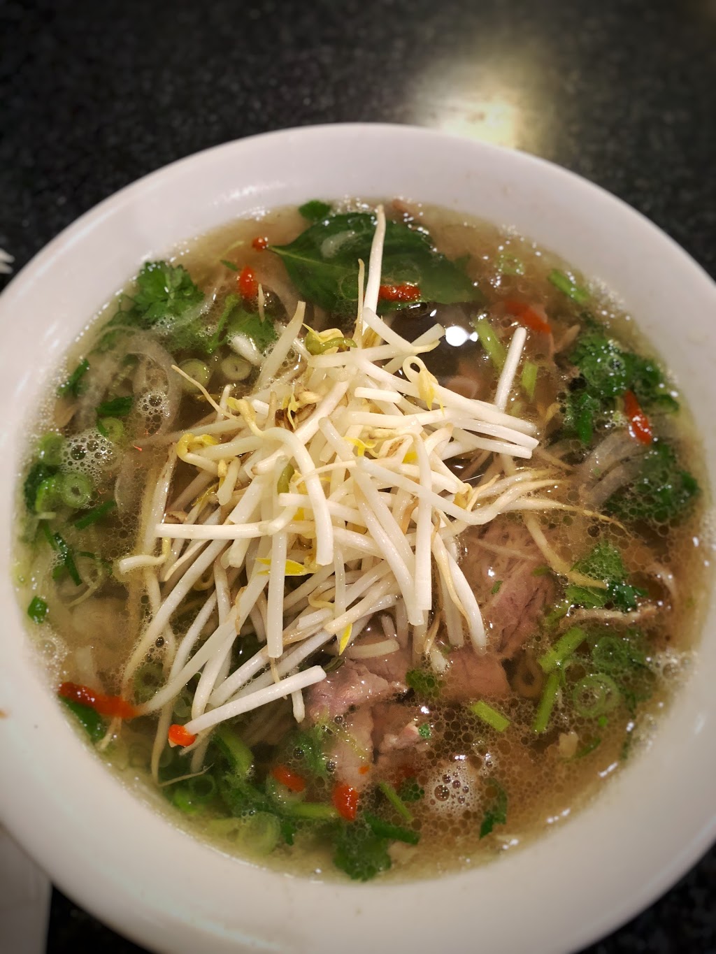 Pho Big Bowl | 2655 Liruma Rd, Mississauga, ON L5K 1Y8, Canada | Phone: (905) 855-8829