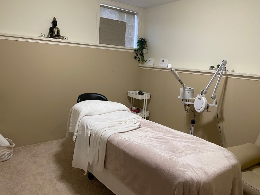 Hill Top Day Spa | 2372 Mountain Dr, Abbotsford, BC V3G 1E7, Canada | Phone: (778) 779-1134