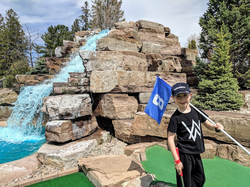 Mini-golf Dunn-Ds | 11 Chem. Notch, Chelsea, QC J9B 1G5, Canada | Phone: (819) 827-3866