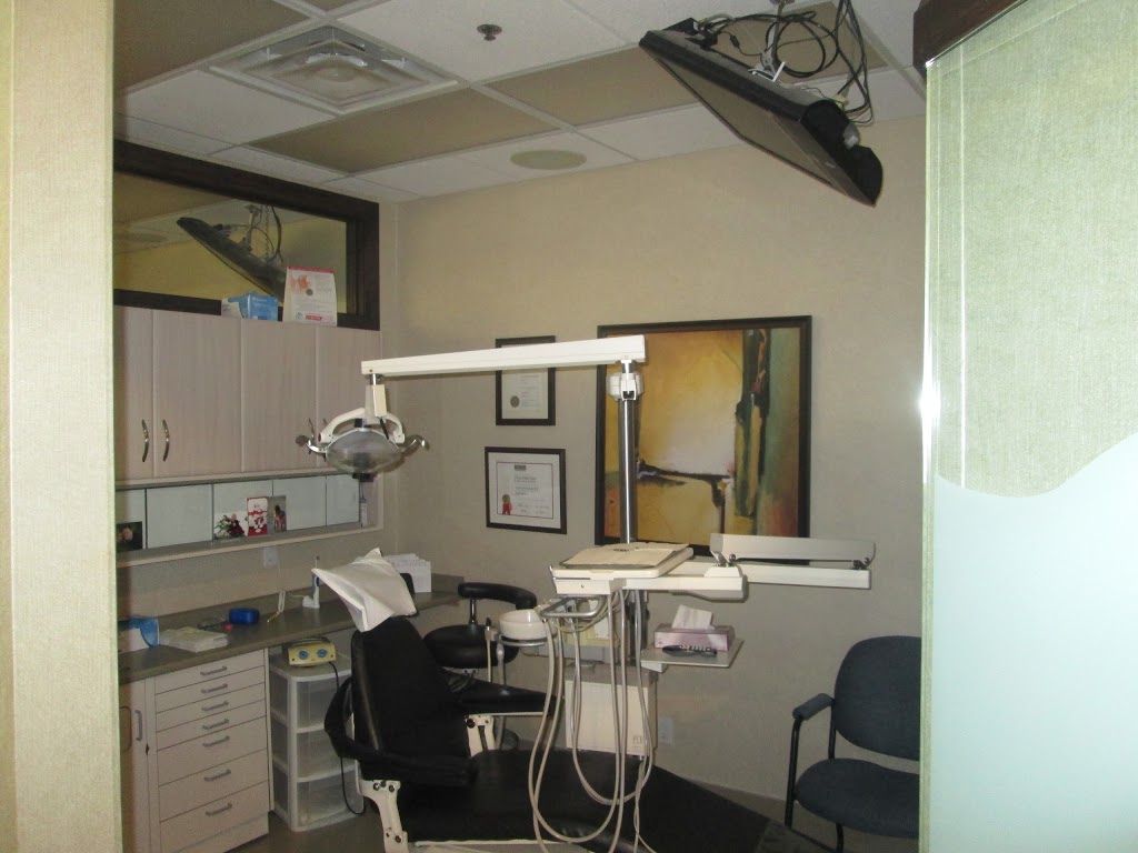 Upper Canada Dental Centre | 17600 Yonge St, Newmarket, ON L3Y 4Z1, Canada | Phone: (905) 853-4546