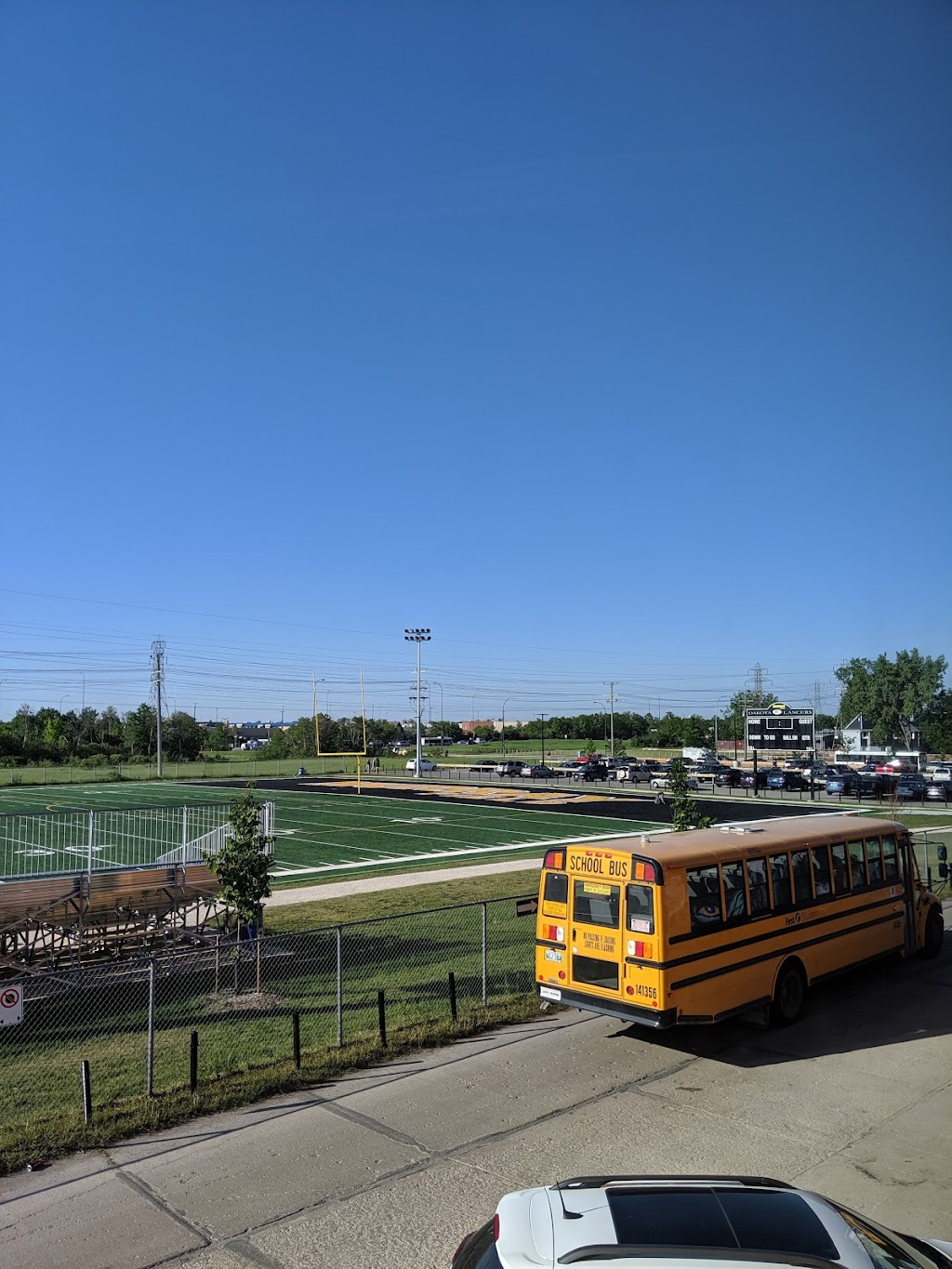 Dakota Collegiate | 661 Dakota St, Winnipeg, MB R2M 3K3, Canada | Phone: (204) 256-4366