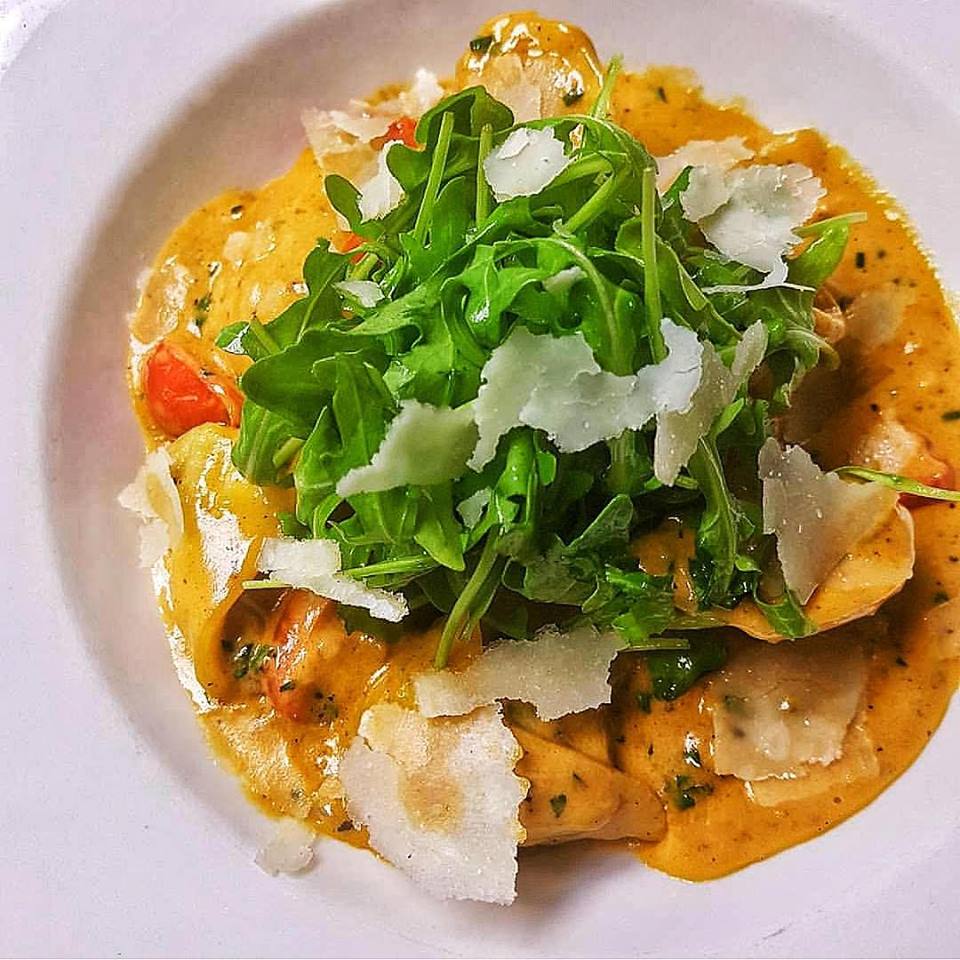 Dels Enoteca Pizzeria | 2980 King St E, Kitchener, ON N2A 1A9, Canada | Phone: (519) 893-2911