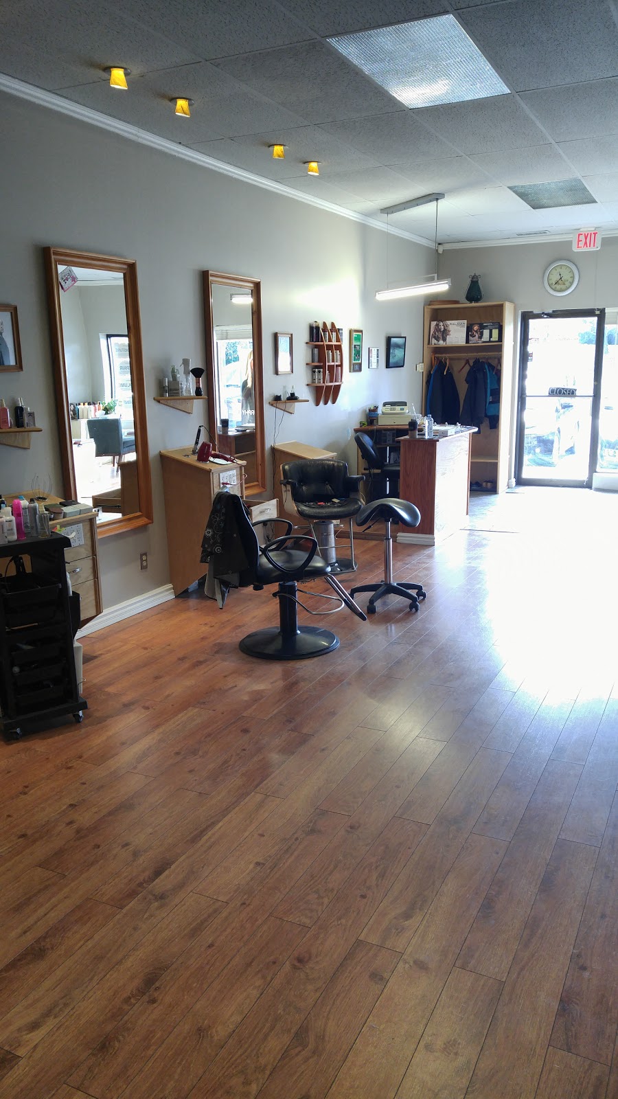 Gissoo Studio | 2061 Meadowbrook Rd Unit 2041, Gloucester, ON K1B 4W7, Canada | Phone: (613) 744-7457
