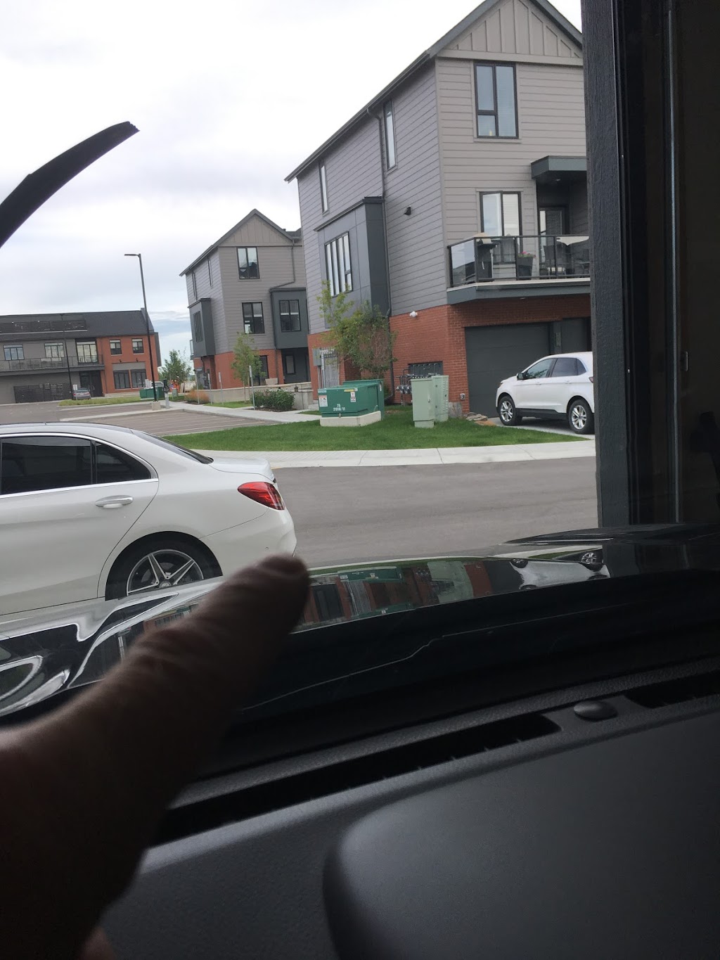 Okotoks Mobile Windshield Repair | 36 Crystal Green Way, Okotoks, AB T1S 2K5, Canada | Phone: (587) 284-8700