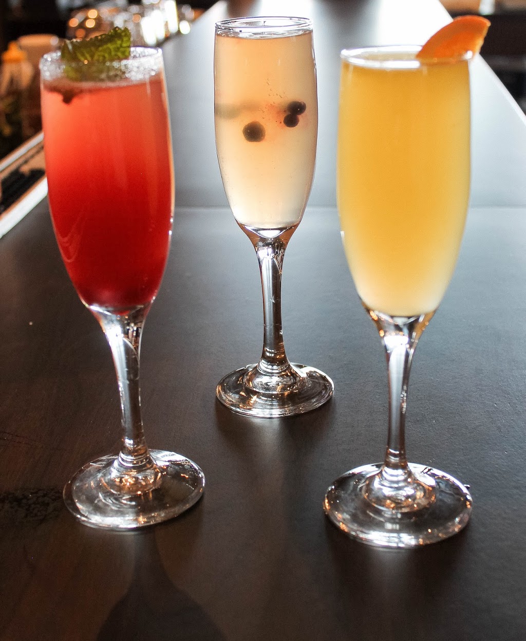 Martinis Bar & Patio | 2980 King St E, Kitchener, ON N2A 1A9, Canada | Phone: (519) 893-6570