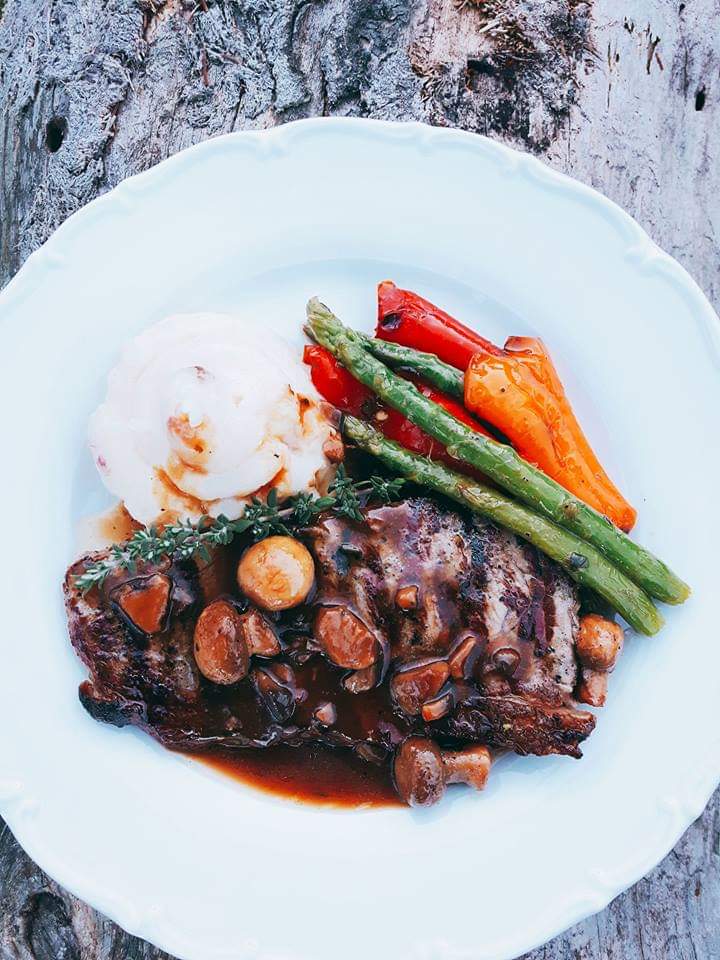Blue Mandolin, Catering | 68 Front St Unit C, Sturgeon Falls, ON P2B 2G7, Canada | Phone: (705) 492-7187