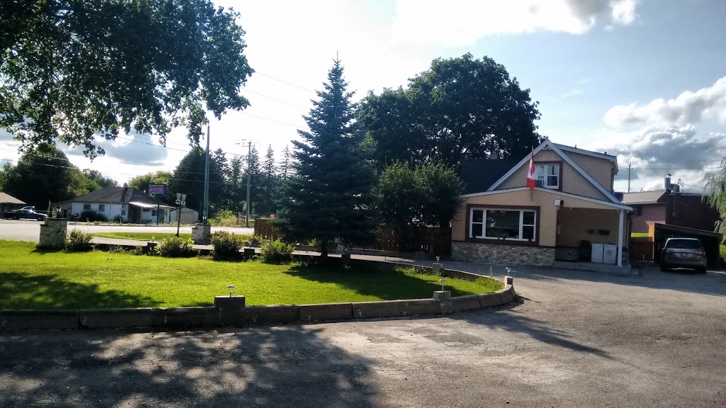 Davidson Motel | 15 Paris Rd, Paris, ON N3L 3J1, Canada | Phone: (519) 442-4417