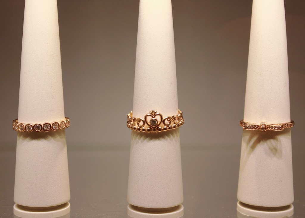 PANDORA Jewellery | 240 Leighland Ave #109, Oakville, ON L6H 3H6, Canada | Phone: (905) 829-8527