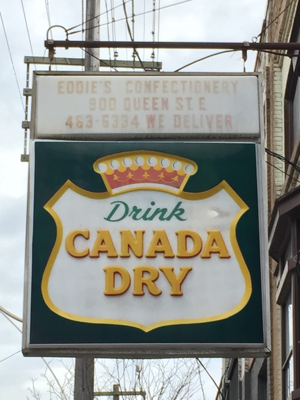 Eddies Convenience | 900 Queen St E, Toronto, ON M4M 1J3, Canada | Phone: (647) 708-5782