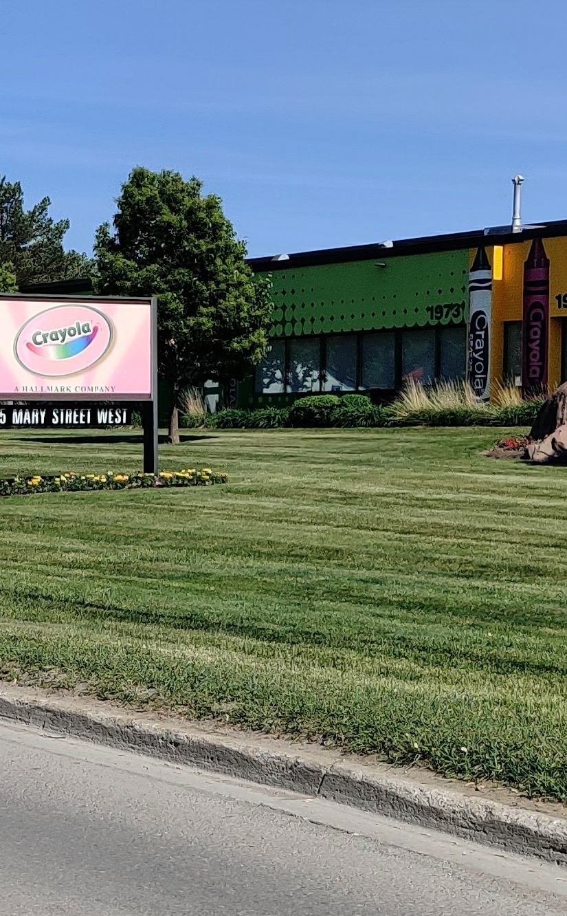 Crayola | 15 Mary St W, Lindsay, ON K9V 2N4, Canada | Phone: (705) 324-6105