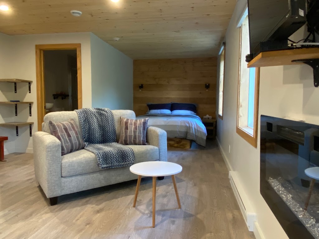 La Station de Recharge | 1595 chemin des Pins, Sainte-Lucie-des-Laurentides, QC J0T 2J0, Canada | Phone: (514) 381-2469