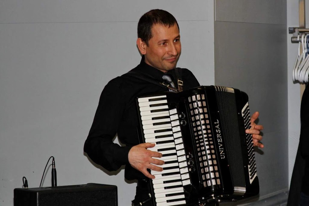 Mihai & Elena-Music teacher multi instrumentists | 5103 Boulevard des Laurentides, Laval, QC H7K 2J7, Canada | Phone: (514) 927-0579