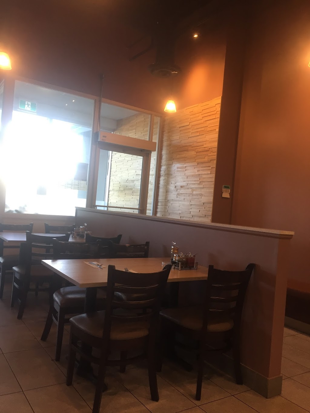 Fine Taste Hakka Chinese Restaurant | 3050 Garden St, Whitby, ON L1R 2G7, Canada | Phone: (905) 493-8688