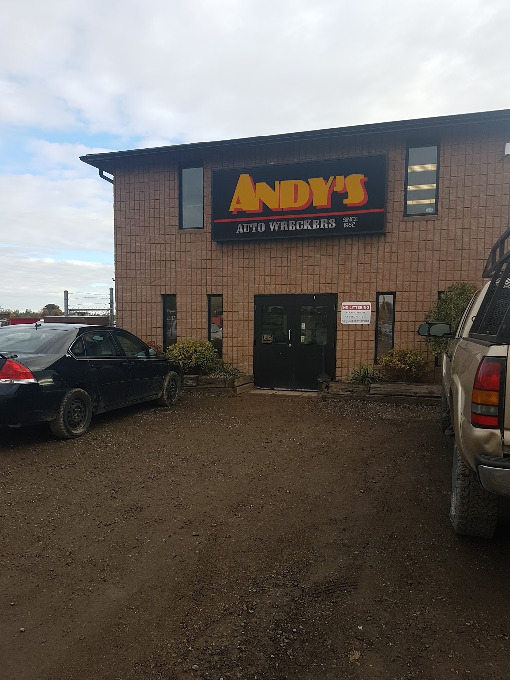 Andys Auto Wreckers | 1760 Pension Ln, London, ON N5W 6C1, Canada | Phone: (519) 451-1454
