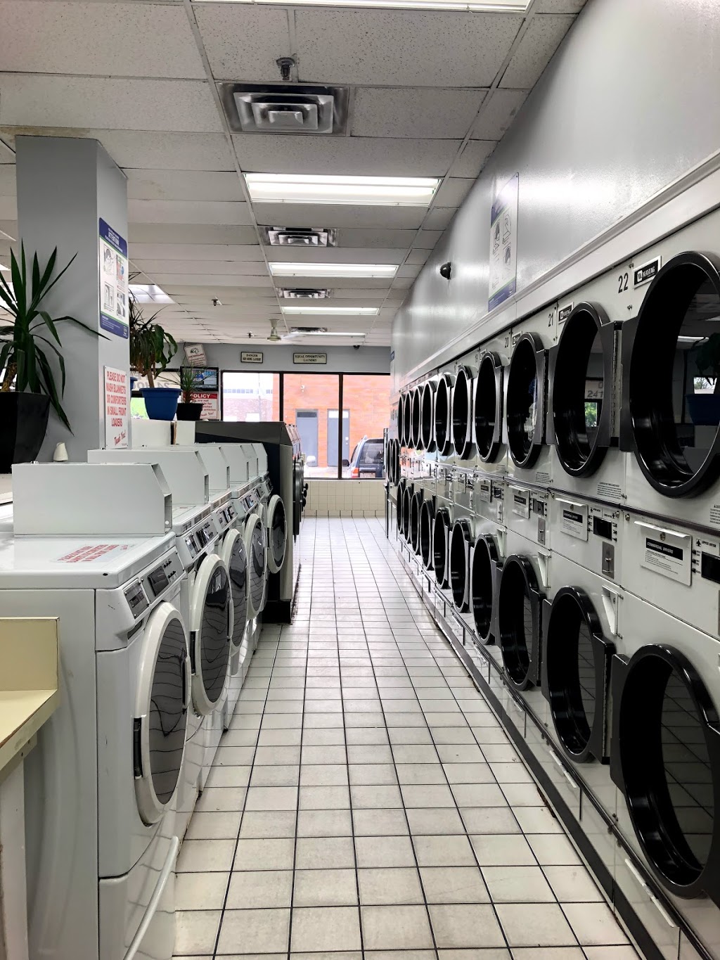 Just Like Home Coin Laundry Ltd | 71 West Dr, Brampton, ON L6T 2J6, Canada | Phone: (905) 455-2229