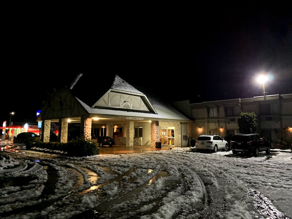 The Hospitality Inn | 3835 Redford St, Port Alberni, BC V9Y 3S2, Canada | Phone: (250) 723-8111