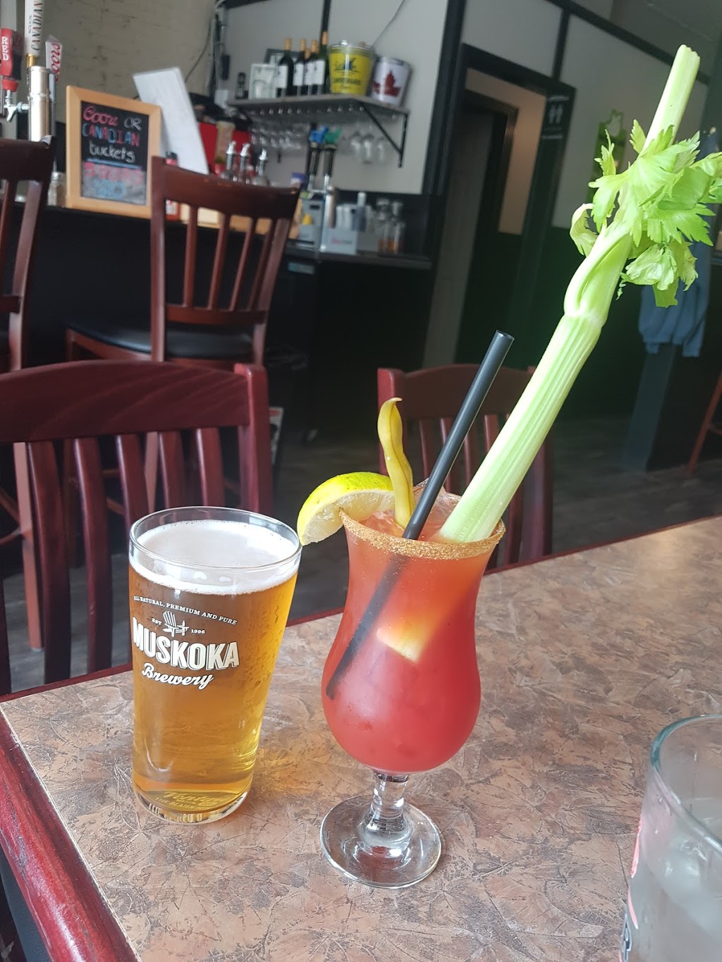Shannon’s Tap + Grill | 112b Main St W, Shelburne, ON L0N 1S3, Canada | Phone: (519) 306-1414