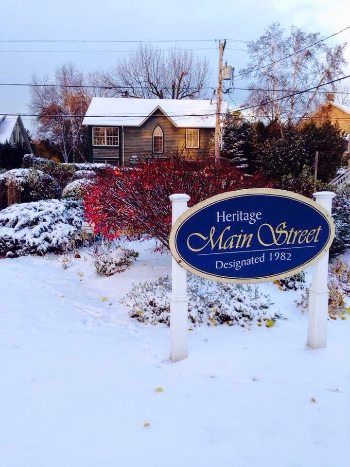Bayfield 77 Sunset Beach | 77 Tuyll St, Bayfield, ON N0M 1G0, Canada | Phone: (519) 565-2113
