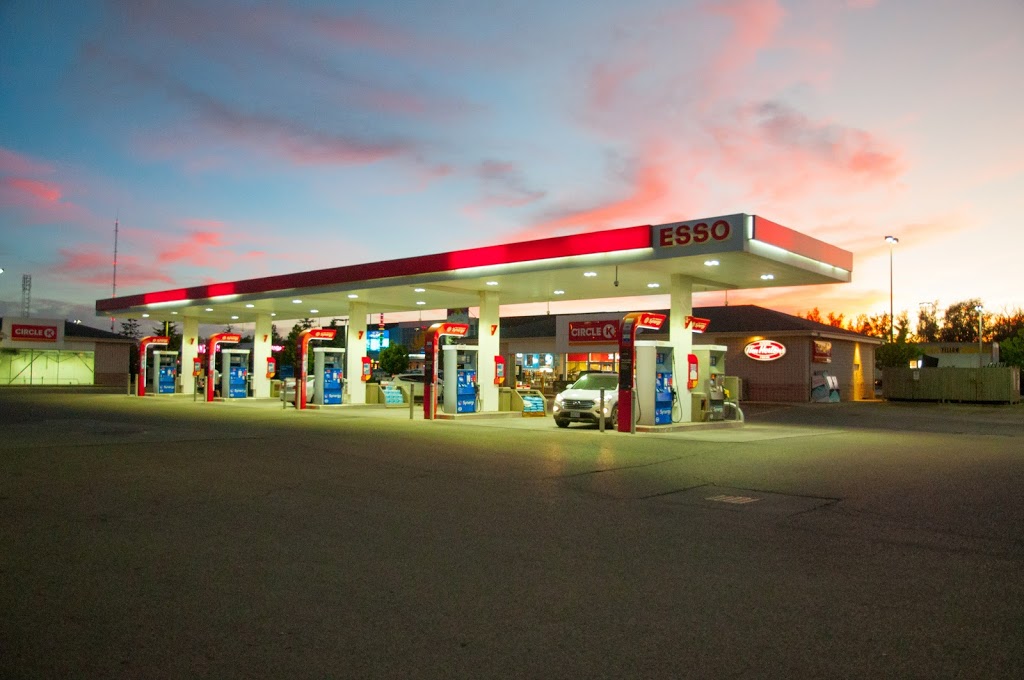 Esso | 435 Woodlawn Rd W, Guelph, ON N1K 1E9, Canada | Phone: (519) 837-9041