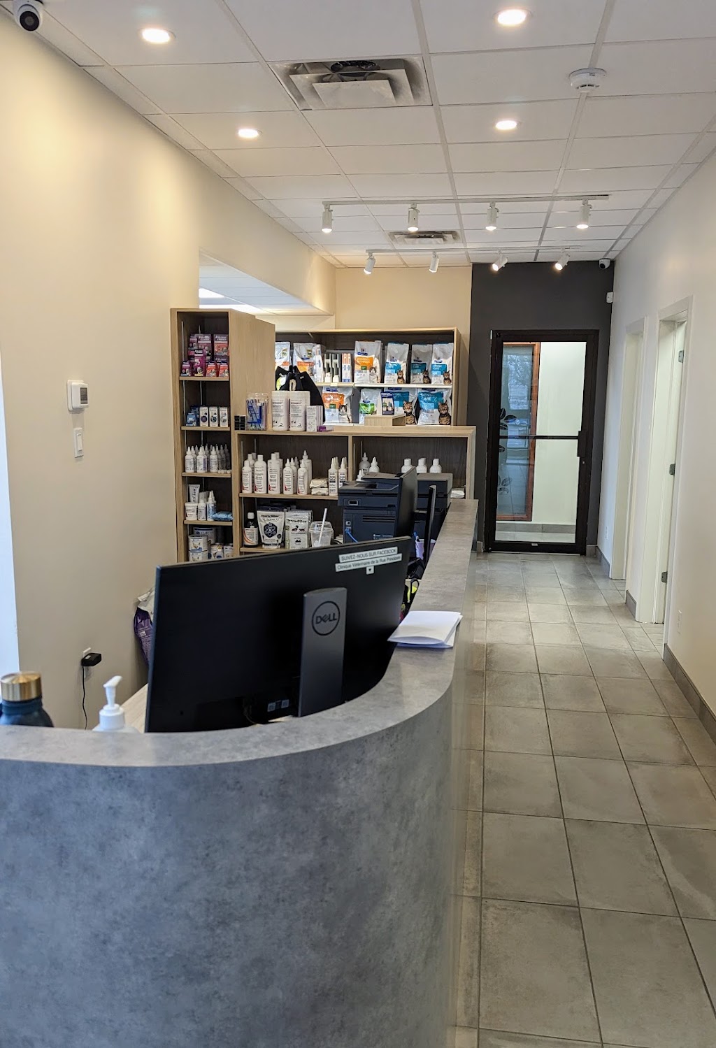 Monvet - Main Street Veterinary Clinic | 894 Rue Principale, Saint-Amable, QC J0L 1N0, Canada | Phone: (450) 804-4411