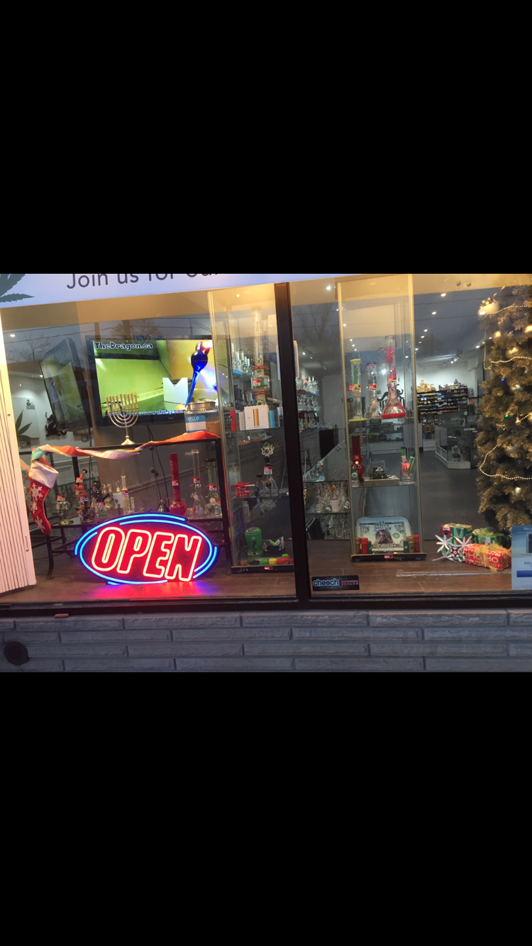 The Dragon | 282 Eglinton Ave W, Toronto, ON M4R 1B2, Canada | Phone: (416) 482-4367