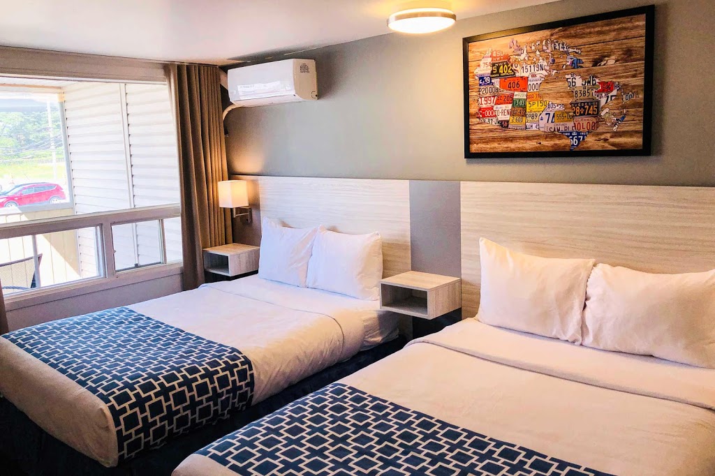 Econo Lodge Quebec City East | 3806 Ste-Anne, Boulevard, Québec, QC G1E 3M3, Canada | Phone: (418) 663-1608