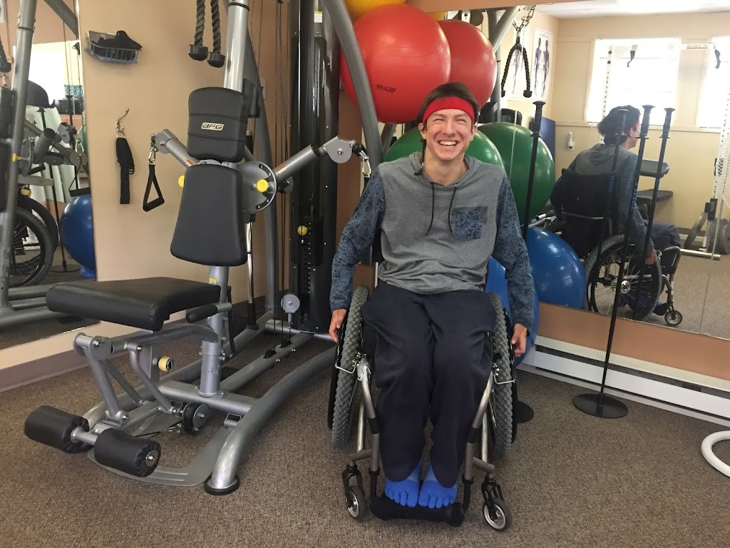 Town & Country Physiotherapy | 3645 Tillicum Rd, Victoria, BC V8Z 4H4, Canada | Phone: (250) 475-3442
