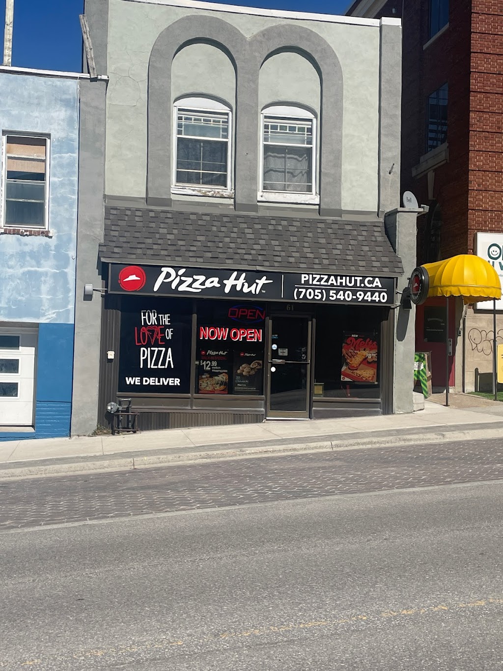 Pizza Hut Penetanguishene | 61 Main St, Penetanguishene, ON L9M 1S8, Canada | Phone: (705) 540-9440