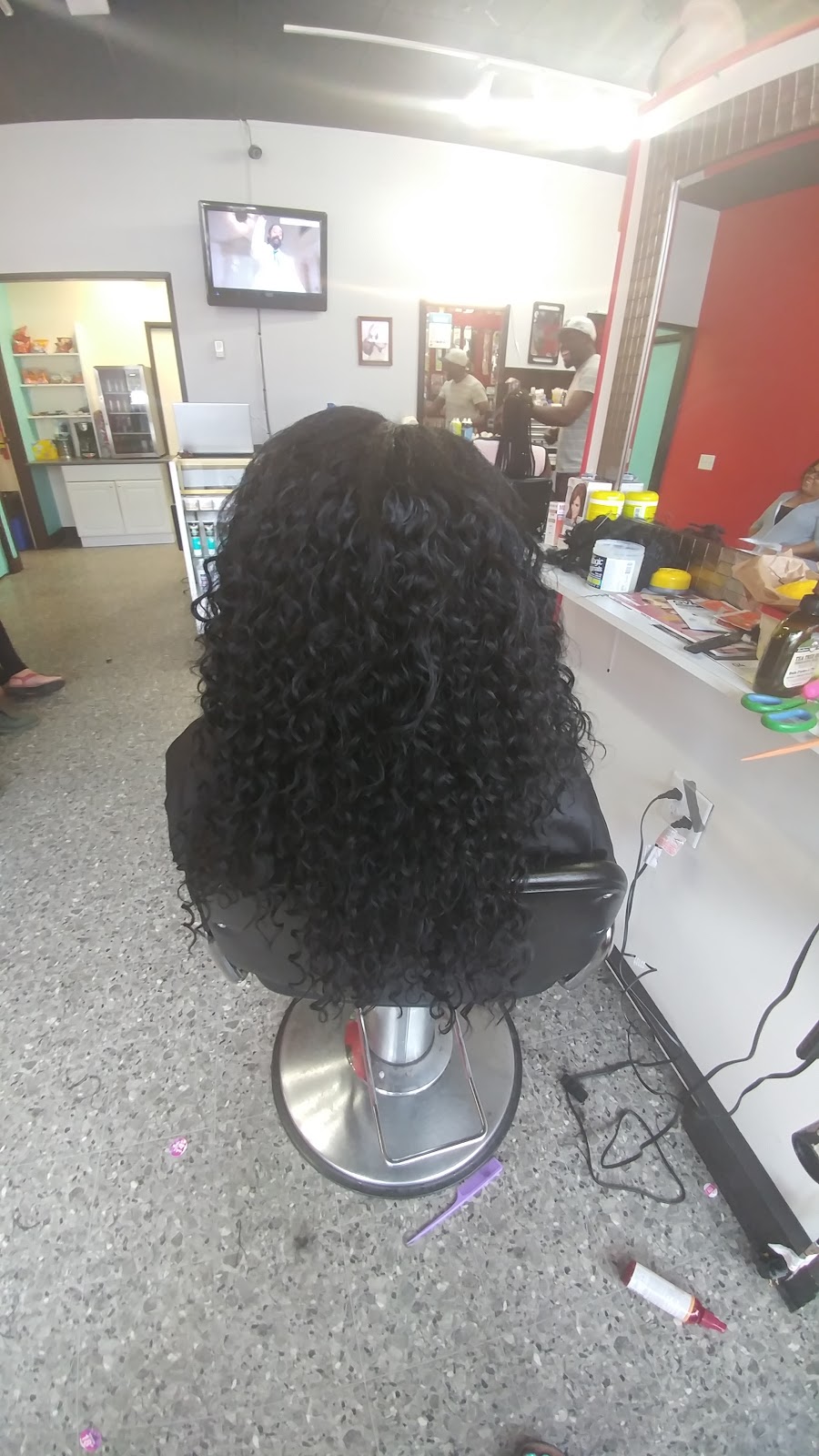Comforters Hair by Ngozi Elma | 2131 Scenic Rd, Kelowna, BC V1V 2T5, Canada | Phone: (778) 385-1062