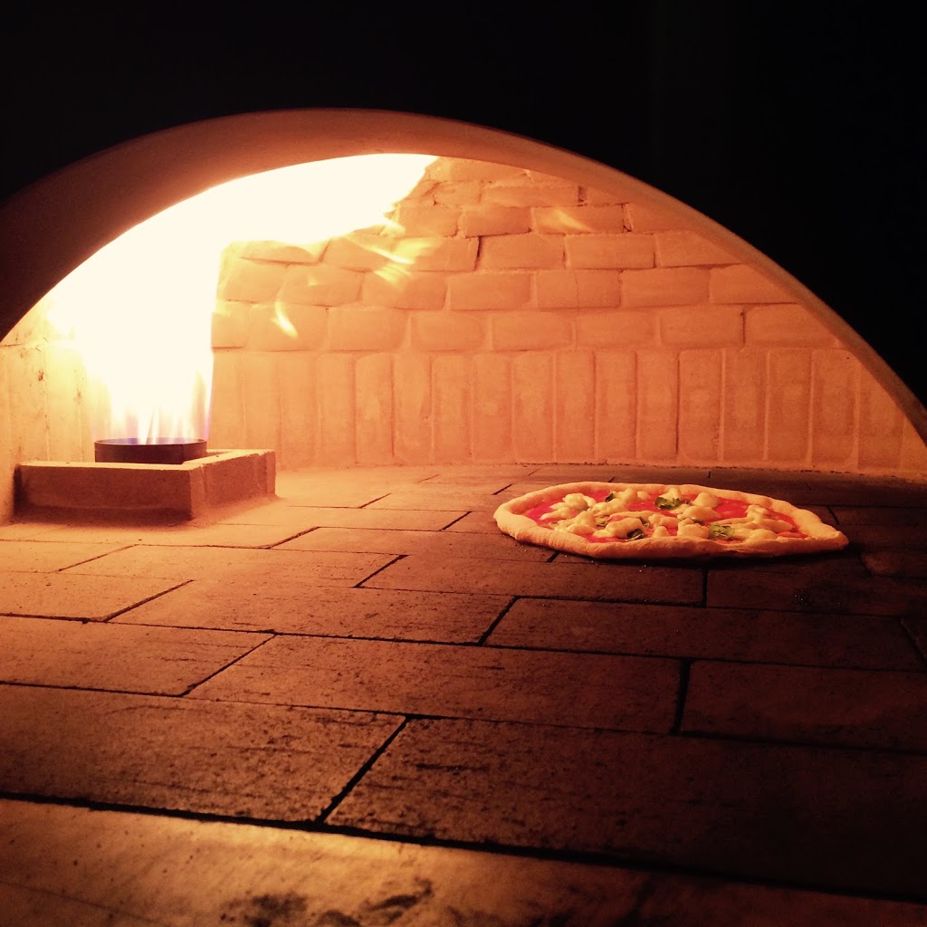 Azzurri Pizzeria | 2404 Edmonton Trail, Calgary, AB T2E 5N8, Canada | Phone: (403) 299-8774