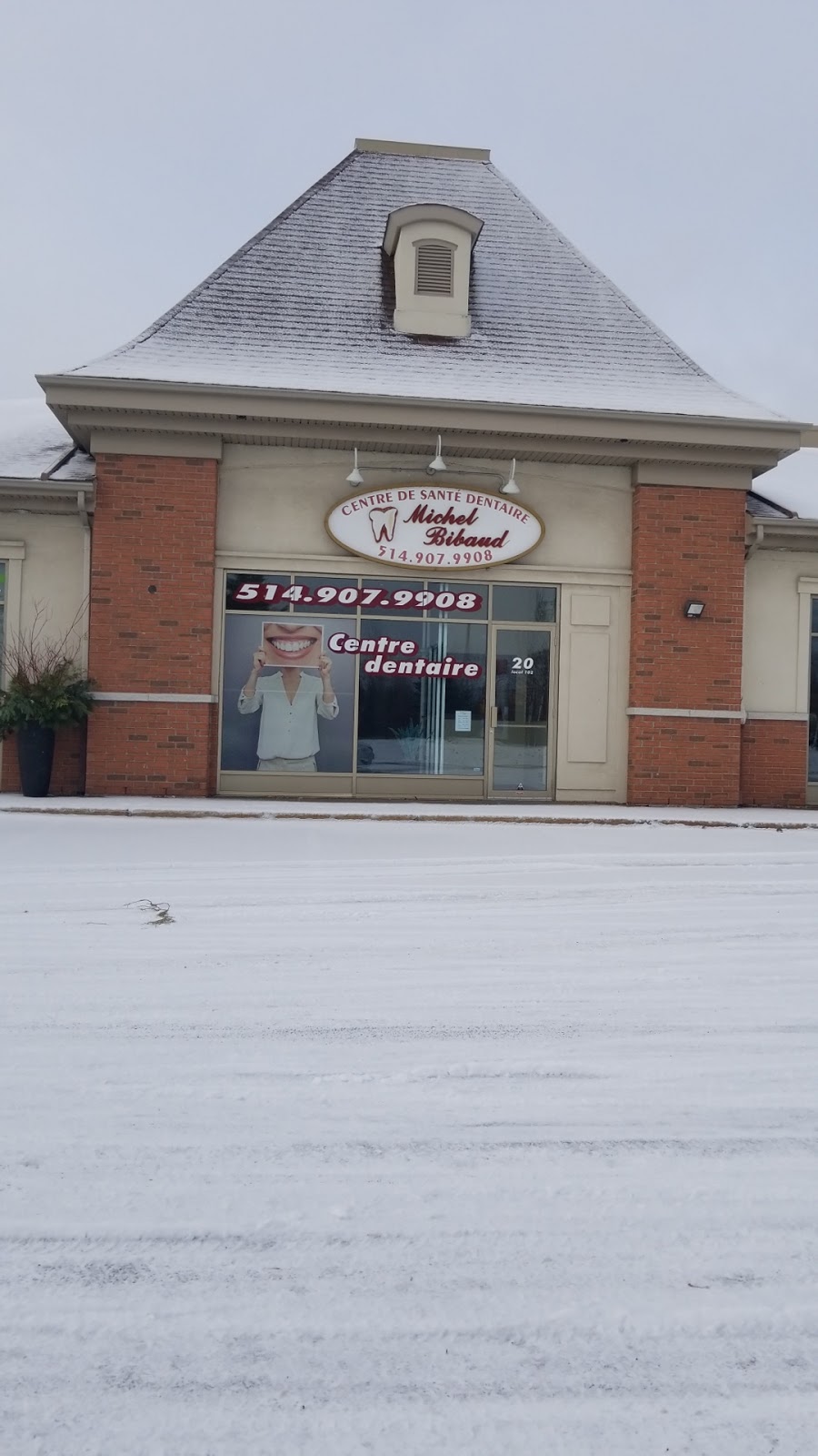 Centre de Santé Dentaire Michel Bibaud | 20 Boulevard des Châteaux local 102, Blainville, QC J7B 1Z8, Canada | Phone: (514) 907-9908