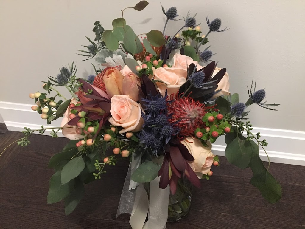 Milton Flowers & Gifts | 1236 Main St E, Milton, ON L9T 8M7, Canada | Phone: (905) 636-1900