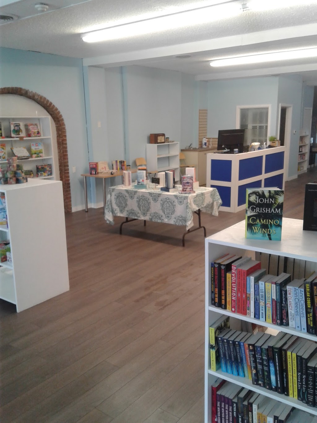 Books On Main | 368 Main Street Bath Unit 10, Bath, ON K0H 1G0, Canada | Phone: (613) 881-0346