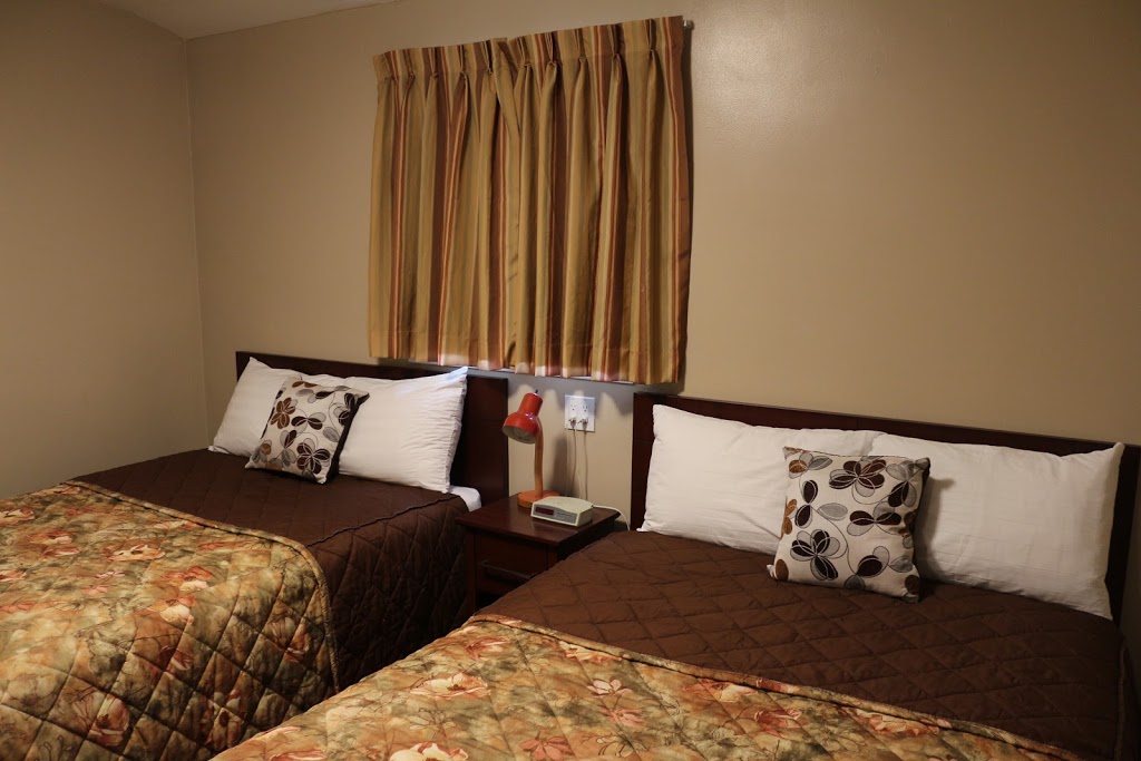 Park Place Motel & Suites | 43 Victoria St S, Tweed, ON K0K 3J0, Canada | Phone: (613) 478-3134