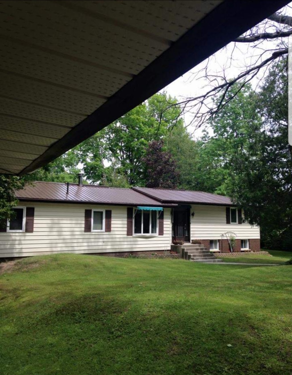 Crystal Clear Roofing Inc. | 10 Simcoe Rd, Brechin, ON L0K 1B0, Canada | Phone: (705) 484-1436