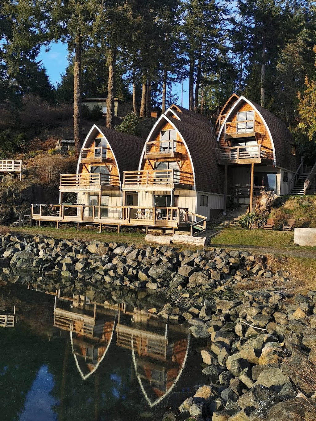 Jade Resort | 774 Cliffe Rd, Heriot Bay, BC V0P 1H0, Canada | Phone: (250) 203-9396