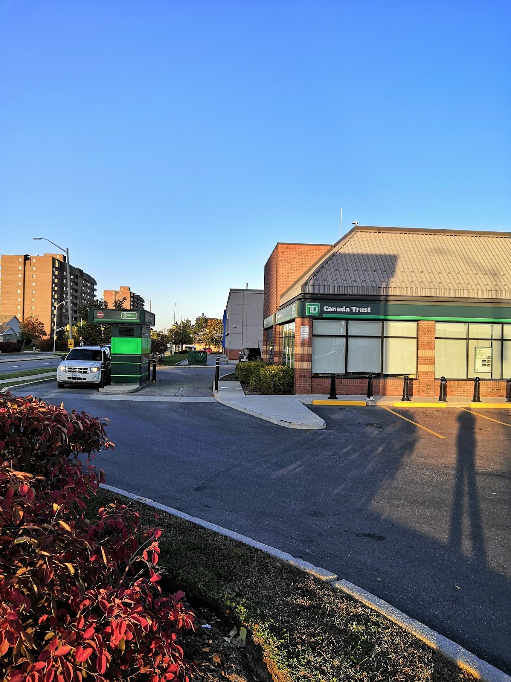 TD Canada Trust Branch and ATM | 6760 Meadowvale Town Centre Cir, Mississauga, ON L5N 4B7, Canada | Phone: (905) 826-2712