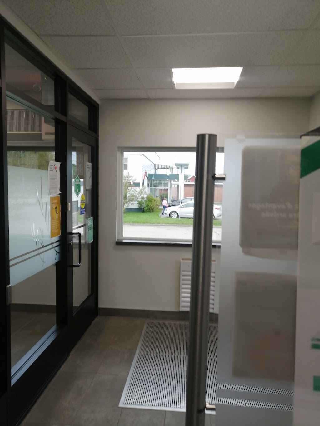 Centre de services Desjardins de Sacré-Coeur | 70 Rue Principale N, Sacré-Coeur, QC G0T 1Y0, Canada | Phone: (418) 233-4140