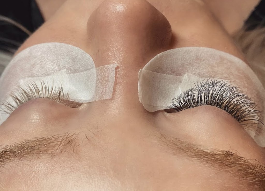 POV Lash Studio | 438 Highland Rd E, Kitchener, ON N2M 3W7, Canada | Phone: (519) 608-5292