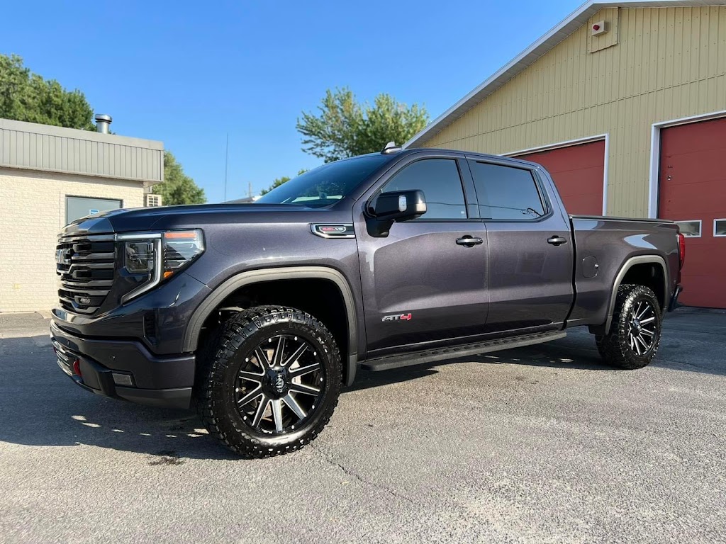 Lavage Automobile Bazinet | 585 Rue Principale, La Présentation, QC J0H 1B0, Canada | Phone: (450) 888-0573