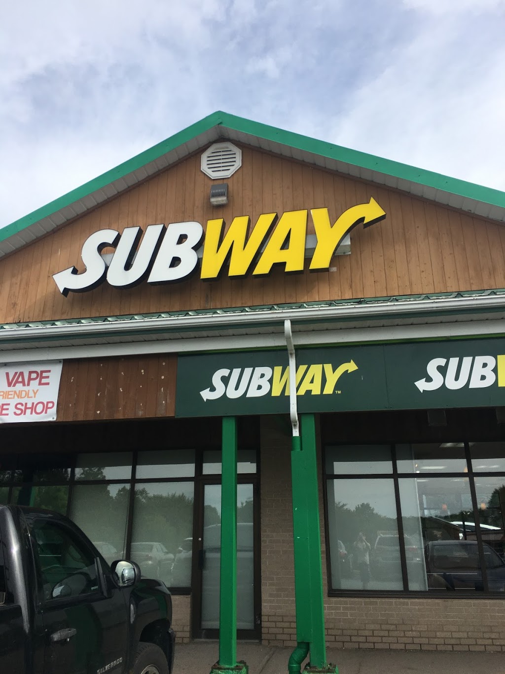 Subway | Montebello Drive, 245 Waverley Rd, Dartmouth, NS B2X 2C5, Canada | Phone: (902) 446-8300