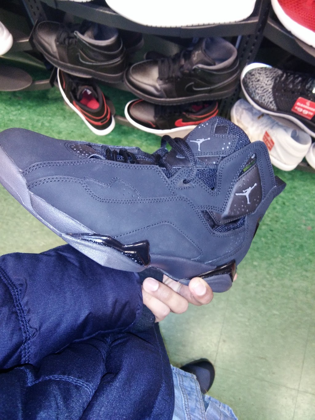 Foot Locker | 499 Main St S Suite 68, Brampton, ON L6Y 1N7, Canada | Phone: (905) 454-2229