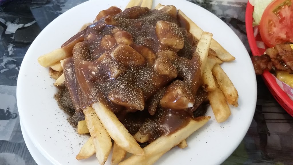Woody Burger & Pizzeria | 102 Ottawa St E, Havelock, ON K0L 1Z0, Canada | Phone: (705) 778-1010