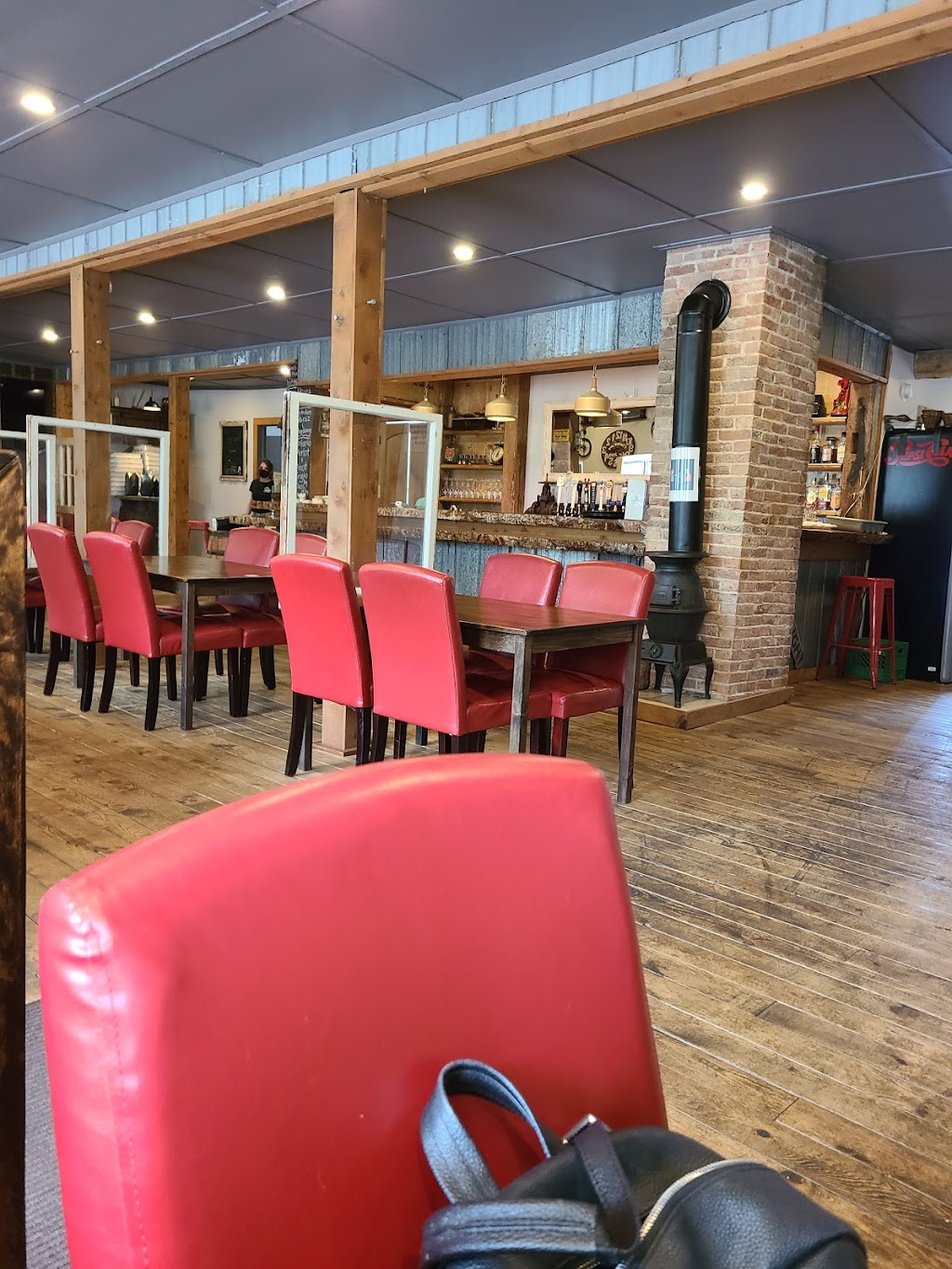 Winemakers Tavern | 498 Evangeline Trail, Lawrencetown, NS B0S 1M0, Canada | Phone: (902) 584-2183