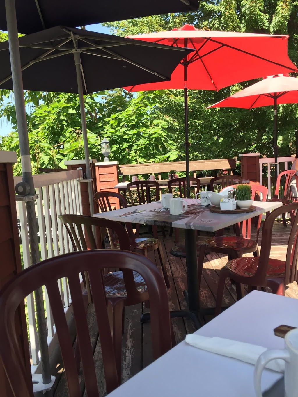 Citron Et Basilic | 45 Rue Dalhousie, Huntingdon, QC J0S 1H0, Canada | Phone: (450) 264-4064