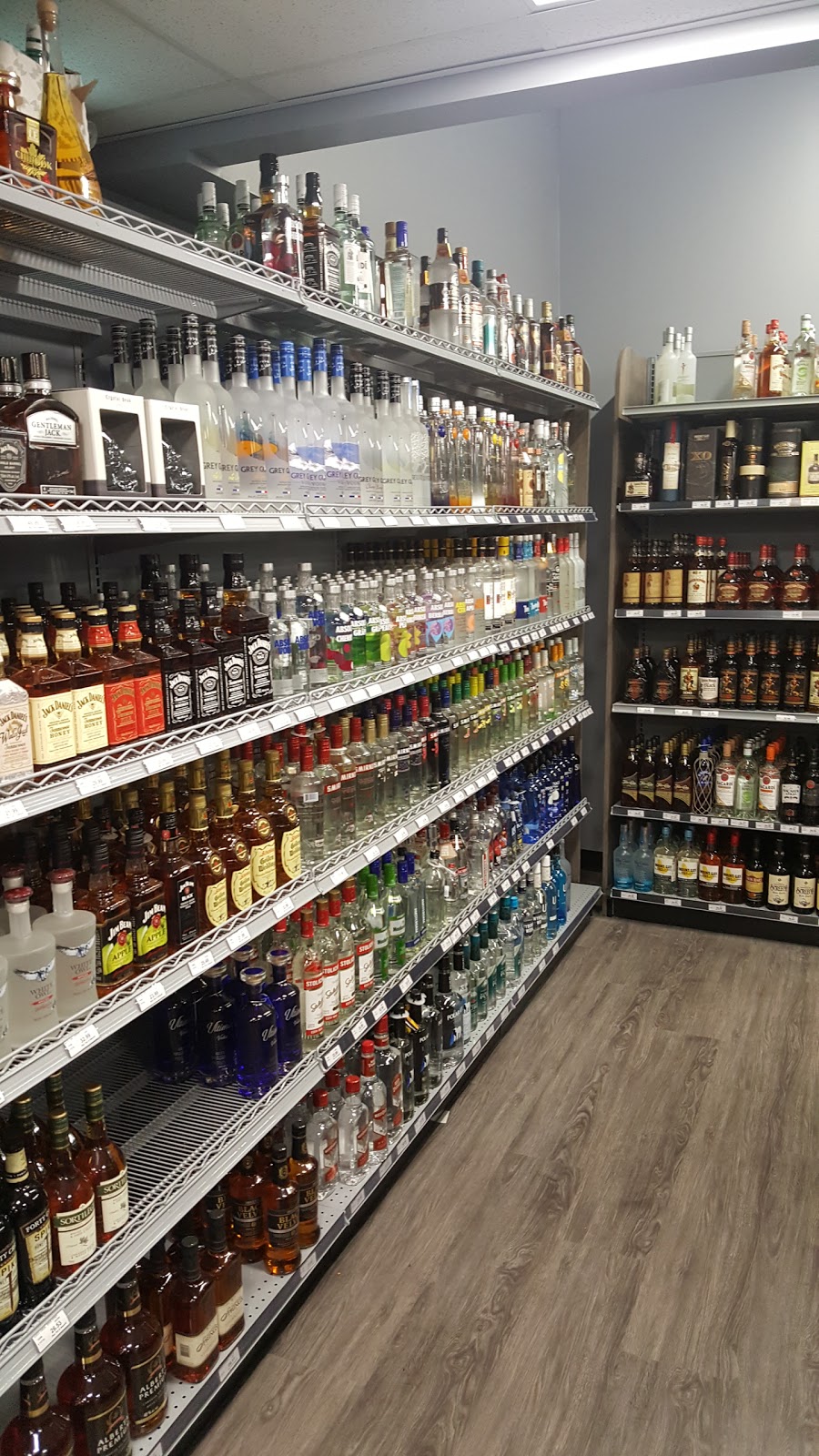 Liquor Discounter | 101-14357 104 Ave, Surrey, BC V3T 1Y1, Canada | Phone: (778) 293-1964