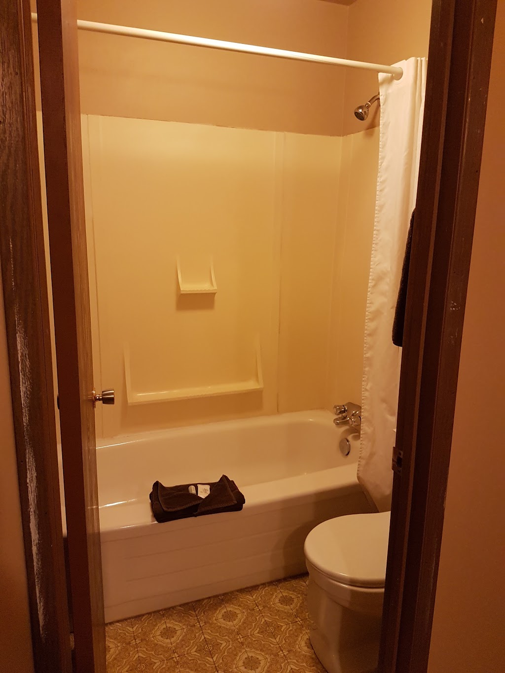 Arrowhead Motor Inn | 521 South Service Road, Wynyard, SK S0A 4T0, Canada | Phone: (306) 554-2507