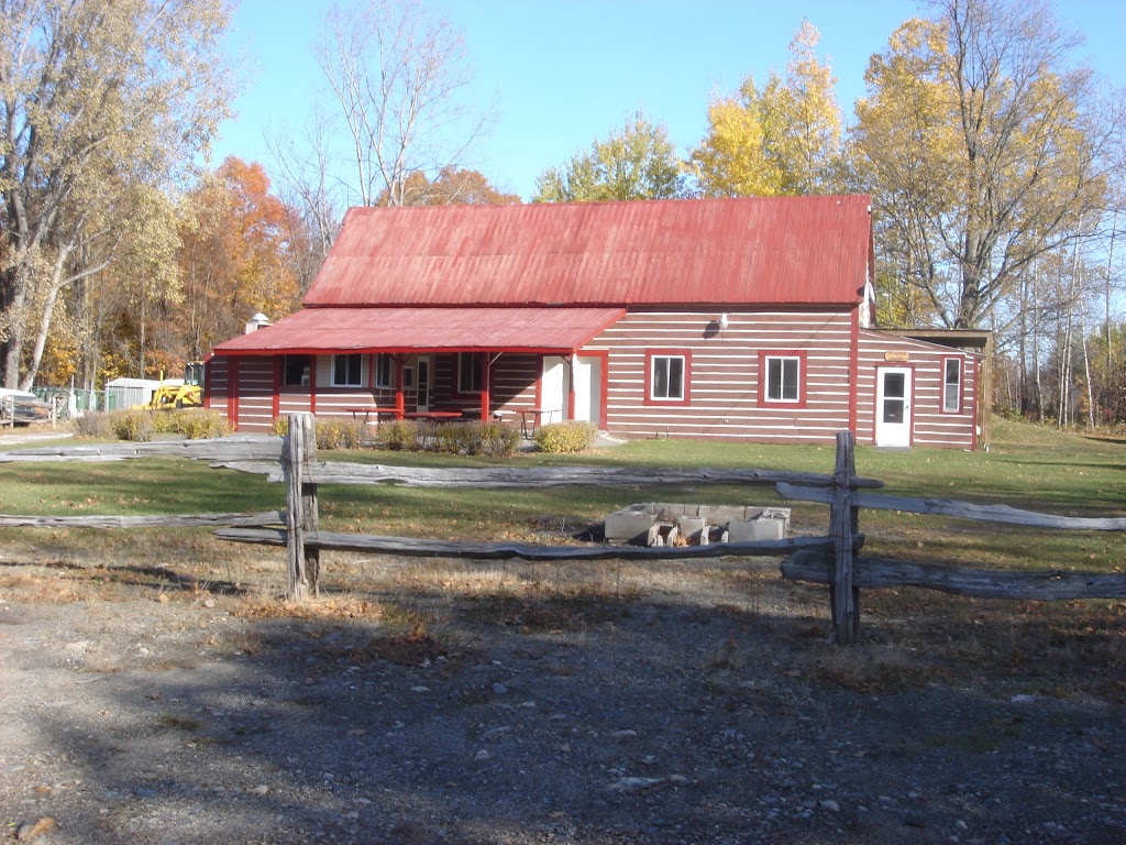 Camping Russeltown | 258 Rue Notre Dame, Saint-Chrysostome, QC J0S 1R0, Canada | Phone: (450) 826-4841