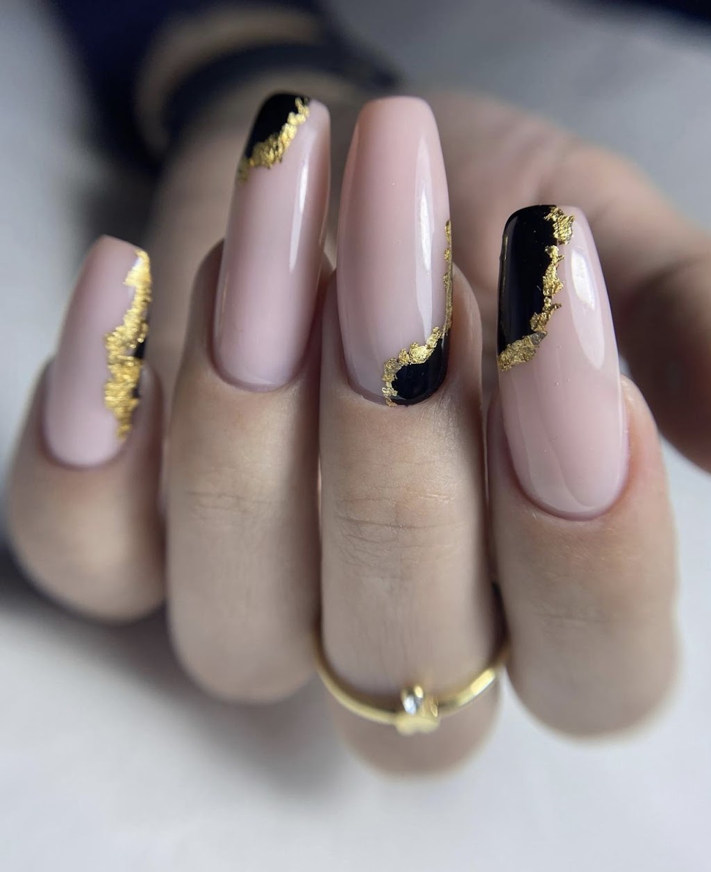 Glamroom • Lash Extensions • Nails • Eyebrows | 947 Wickham Rd, Innisfil, ON L9S 4R8, Canada | Phone: (647) 620-1718